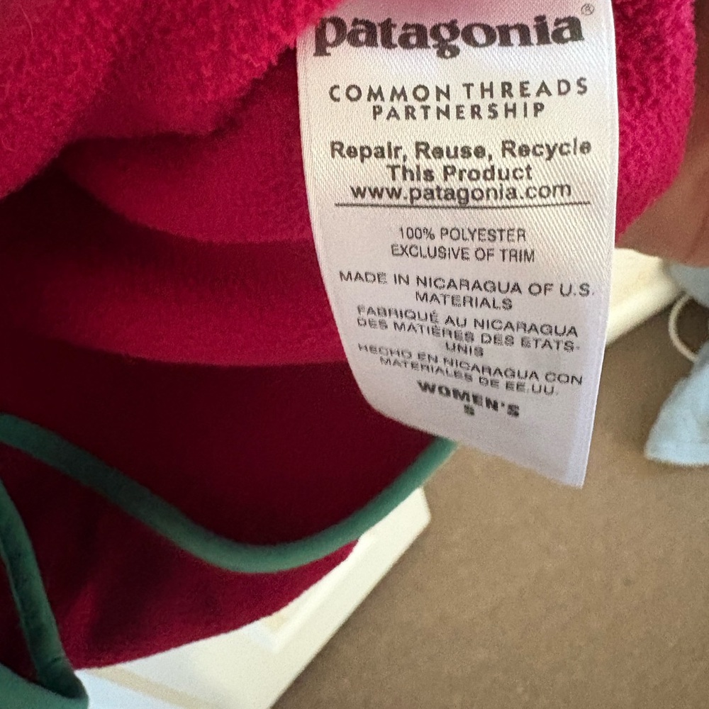 Patagonia Synchilla - Red and Teal - Picture 4 of 4